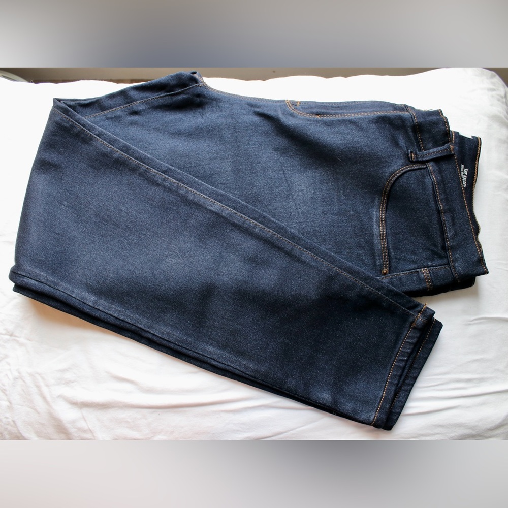 Kensie Jeans The Kelsey High Rise Skinny Jeans in a Dark Wash